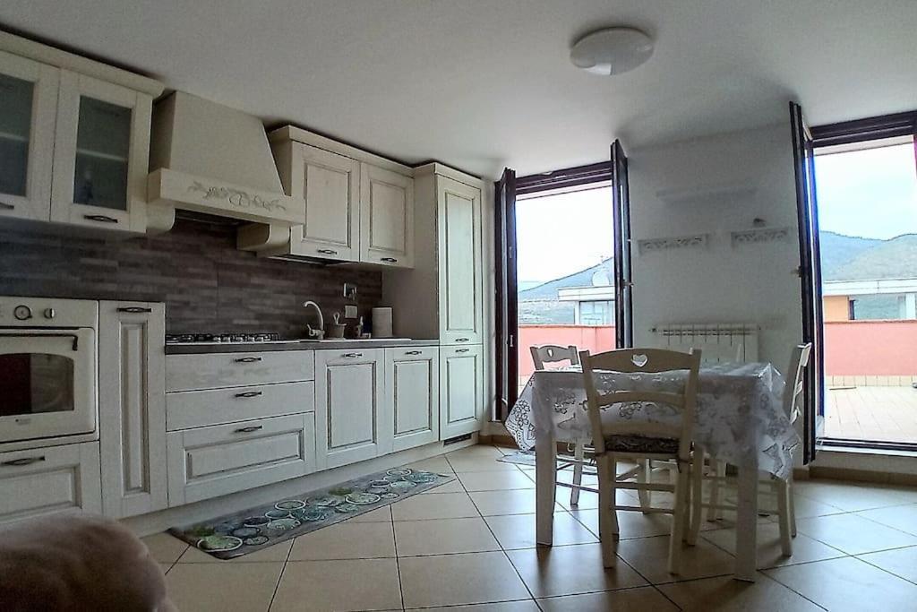 Apartamento Tivoli, La Terrazza Di Bamby Exterior foto